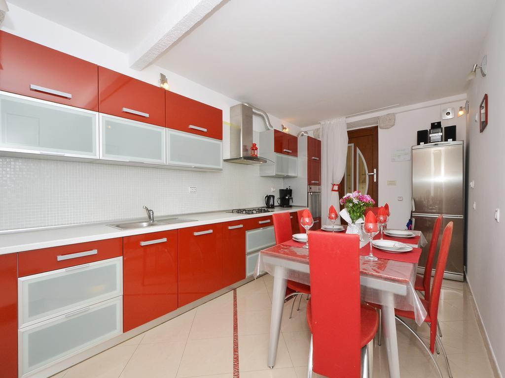 Apartment Nikolina Trogir Exterior photo
