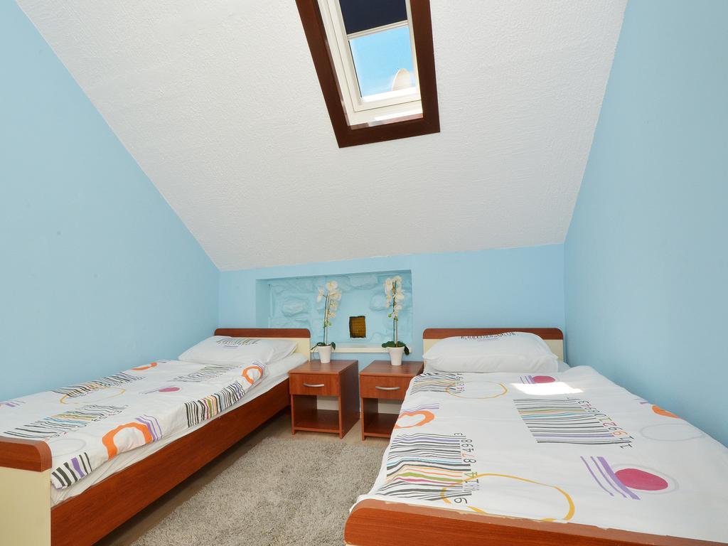 Apartment Nikolina Trogir Exterior photo